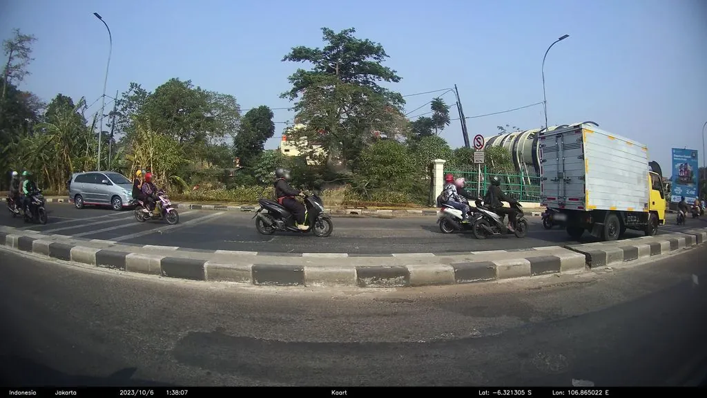 Bakso Titoti Jln Raya Bogor Ciracas
