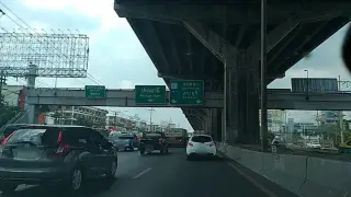 Thnakhar Yu Xobi Sakha Tlad Si Mum Meuxng : UOB Talad Si Mummuang Branch