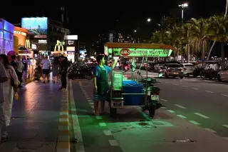 Up to You Bar Beach Road — รูปที่ 3