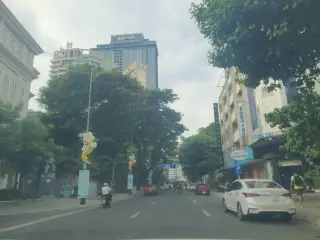 Trường Tiểu học Hoàng Văn Thụ