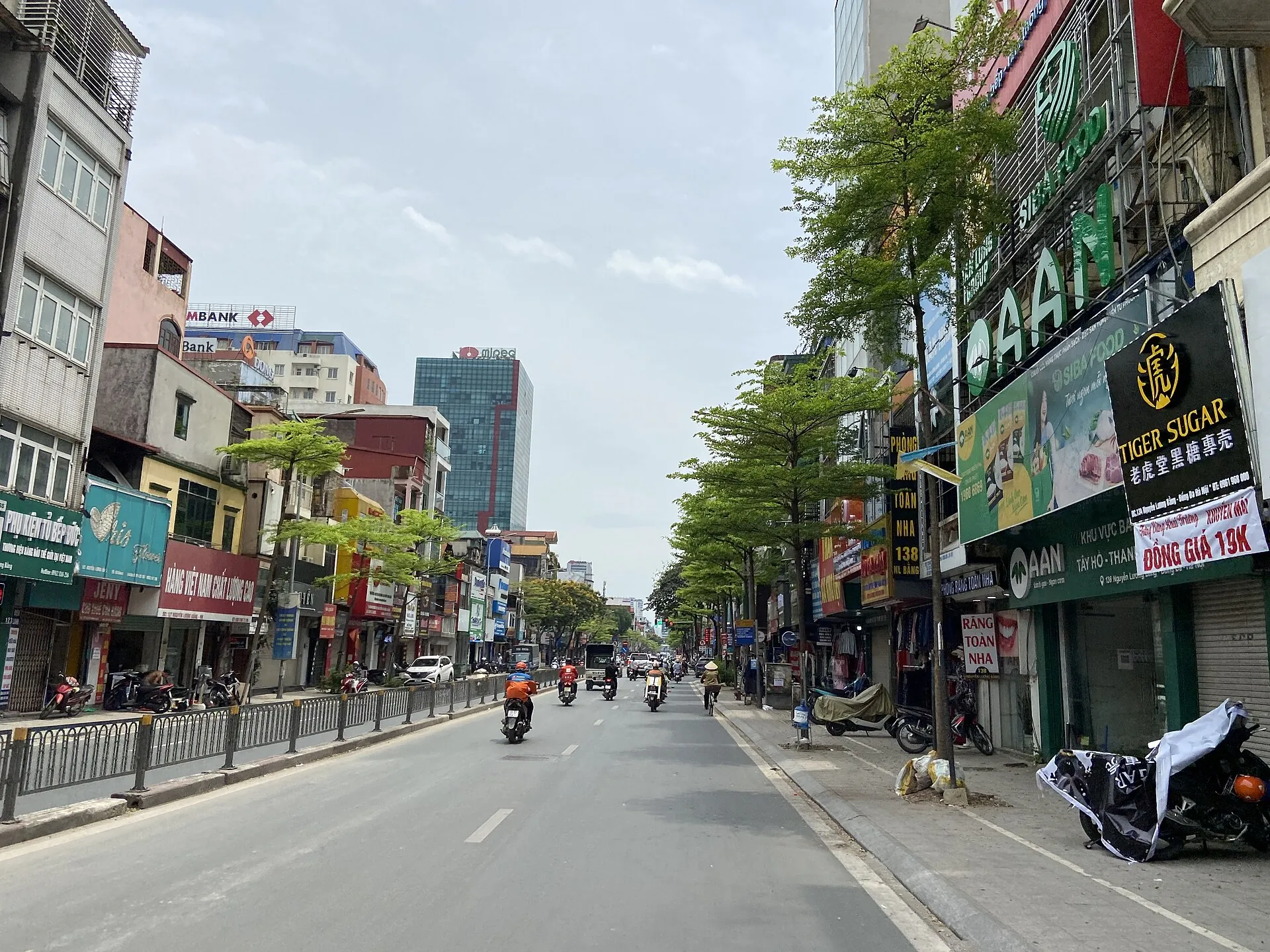 Showroom Nguyễn Lương Bằng