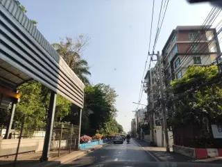 7-Eleven (เซเว่น อีเลฟเว่น)