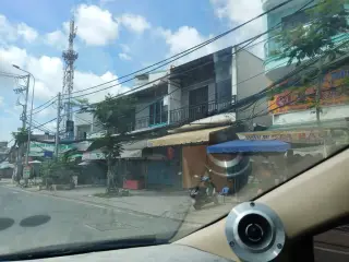 Nhà Hàng Thủy Tạ