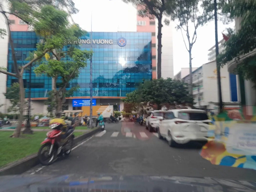 Dim Tu Tac Hung Vuong Plaza