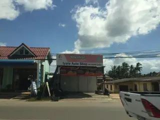 Hippies Bar & Restaurant
