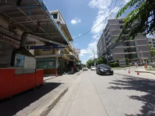Phu Tawan Nwd Pheux Sukhphaph Senanikhm