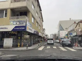 Pizzaland - Burçin Tatlı