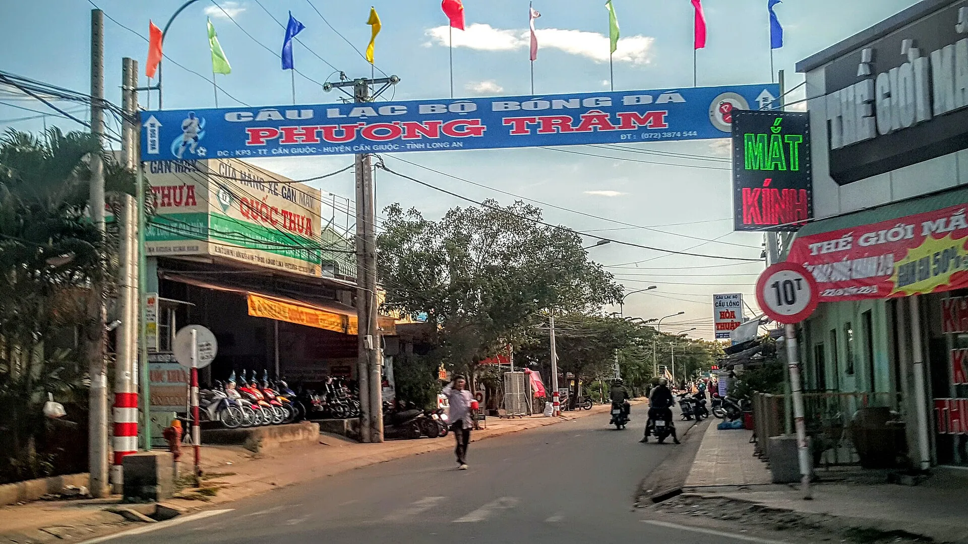 Táo Vàng Store Cần Giuộc
