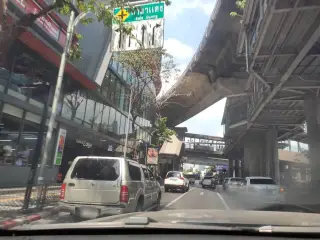 ปัญญาก๋วยเตี๋ยวไก่มะระศาลาแดง