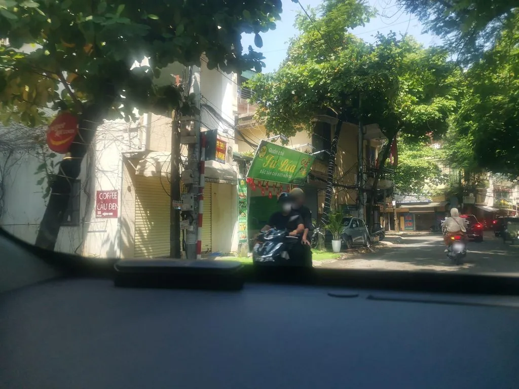 Tiệm Trà Cô Linh