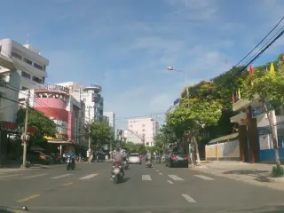 Nhà sách Quân Trí