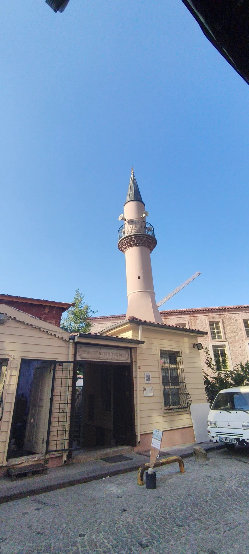 Hızır Bey Camii