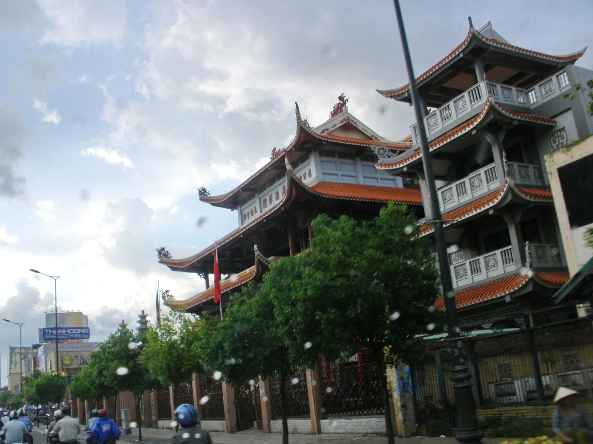 Elken Việt Nam
