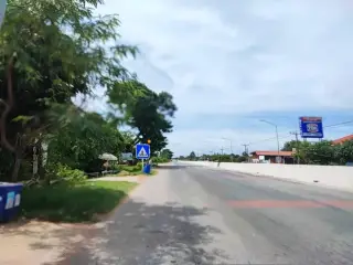 ร้าน แจ่มใจไก่ย่าง กุ่มพะยา