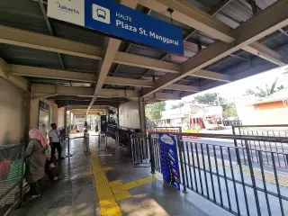 Lawson Stasiun Manggarai — фото 2