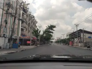 Thwi Chokh Khlinik Wechkrrm