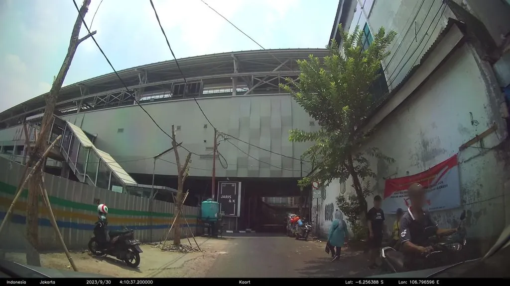 Toko Sepatu Anak Jakarta