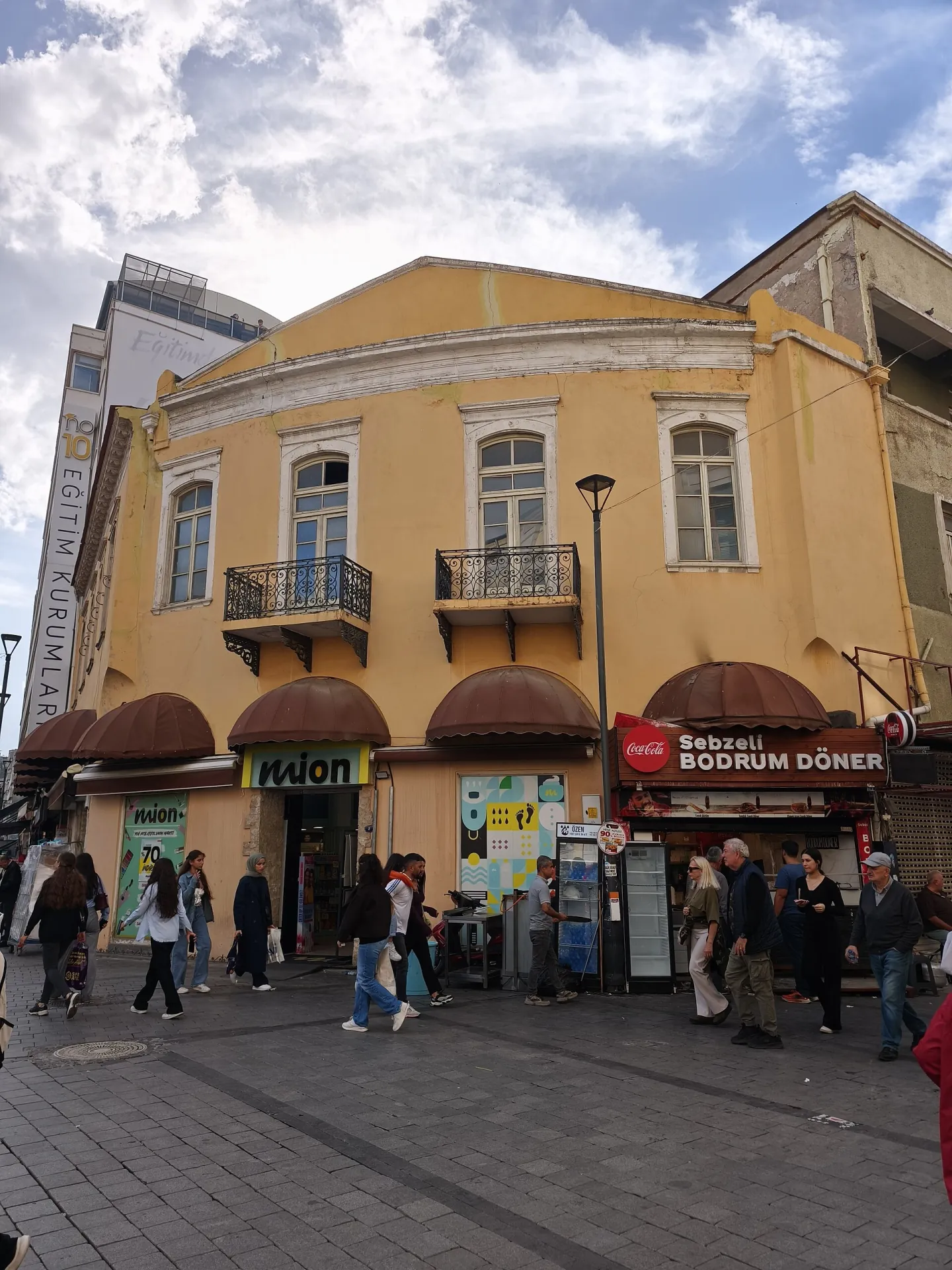 İzmir Art Gallery