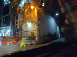 Thùng Rác Có Nắp Đậy Hoàng Mai