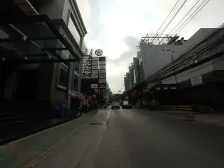 1st Thonglor