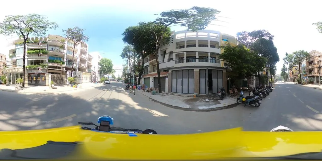 Áo dài cách tân Thanh Tuyền