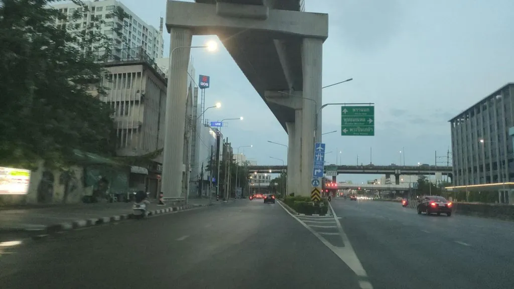 Move On at Bangphlat
