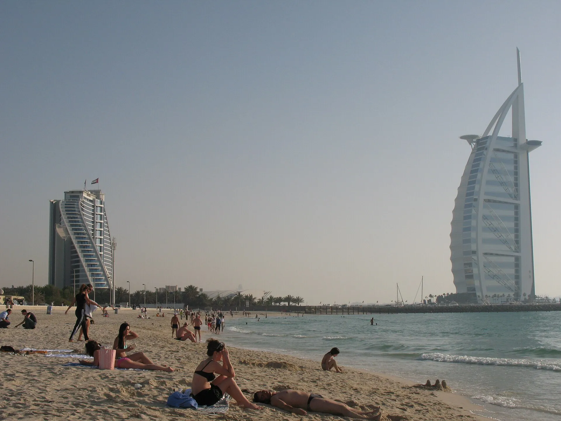 Beach Lounge - Temporarily Closed