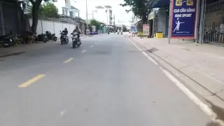 Xưởng Bàn Ghế Sắt - Tô Trần