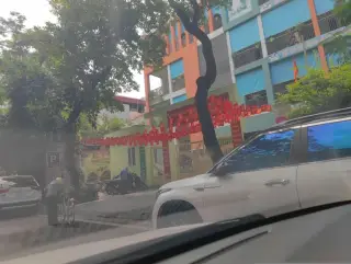 Tú may
