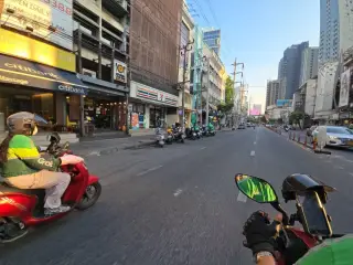 chyuli tongleo / CHURY Thonglor