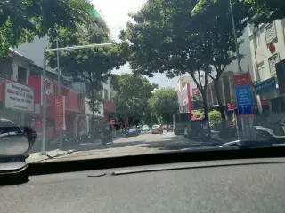Elise Bà Triệu