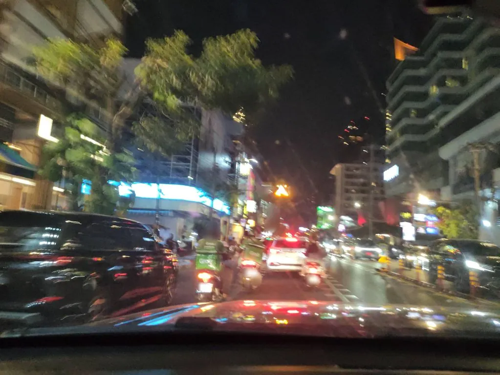 khraw ceiyng him Kruajiangmai-Thonglor