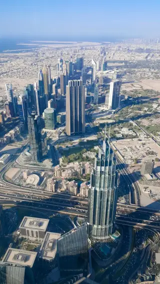 Huawei Experience Store (The Dubai Mall) — photo 2