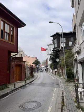 Beylerbeyi Büyük Eczane — фото 4