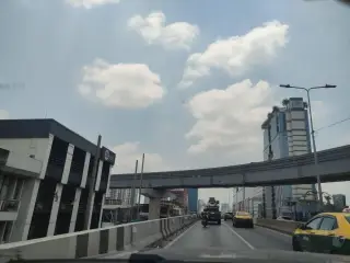 rakfan theiym hmx chephaa thang Bangkok New Smile
