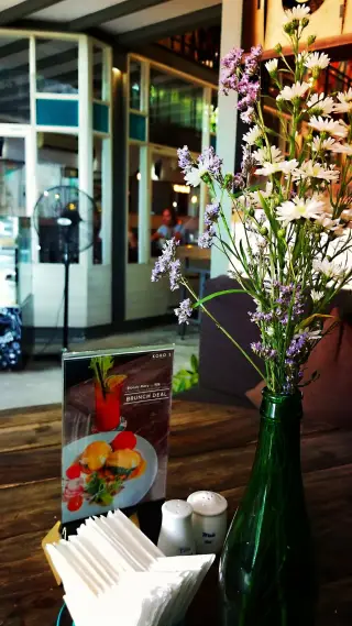 Dolphy Café