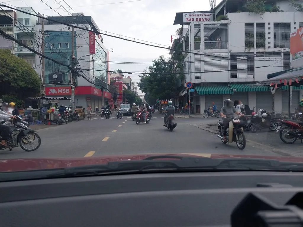 Thu Nhun Ong Ba Chau
