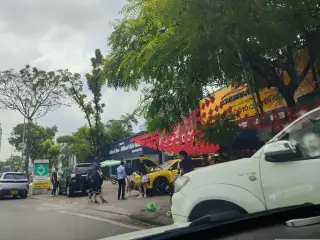 Nhà Hàng Dũng Quyên