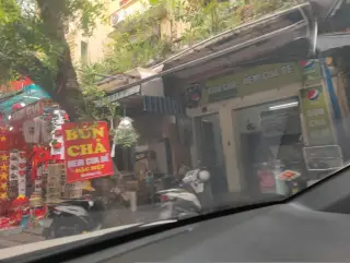 Linh Thông Bảo Điện