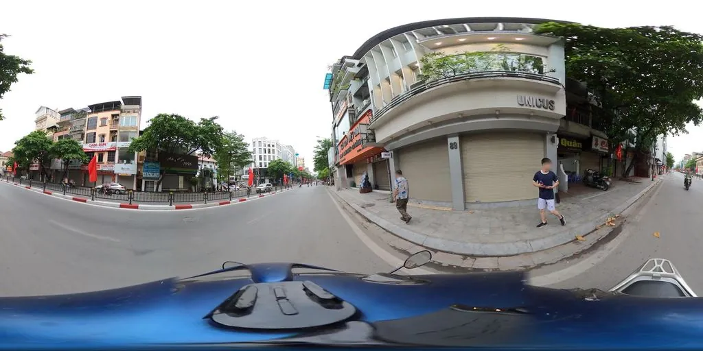 Hoa Sữa Quán- Gà Ác Tần