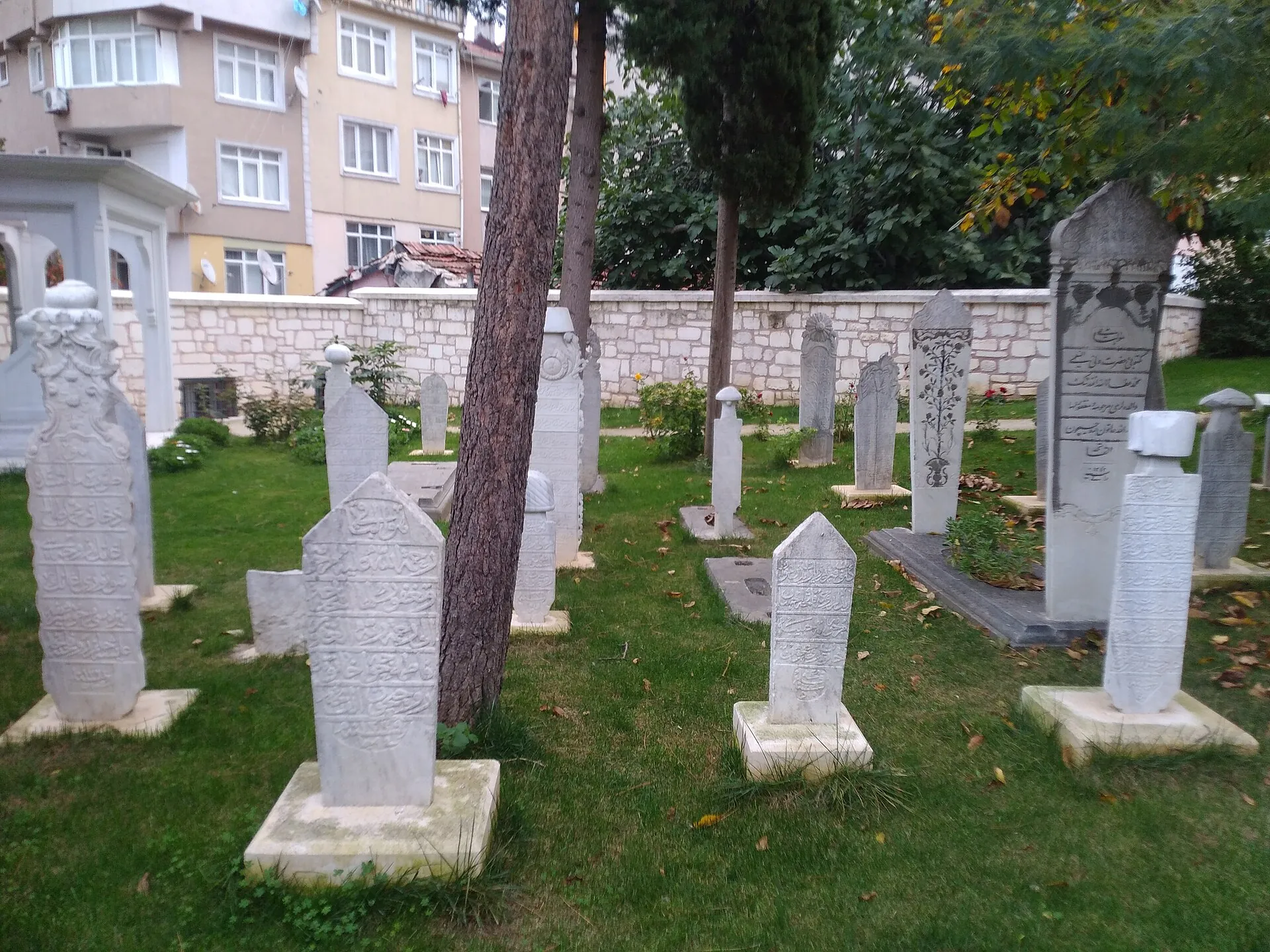 Köstendilli Ali Efendi Türbesi