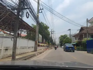บาร์ริมคลอง