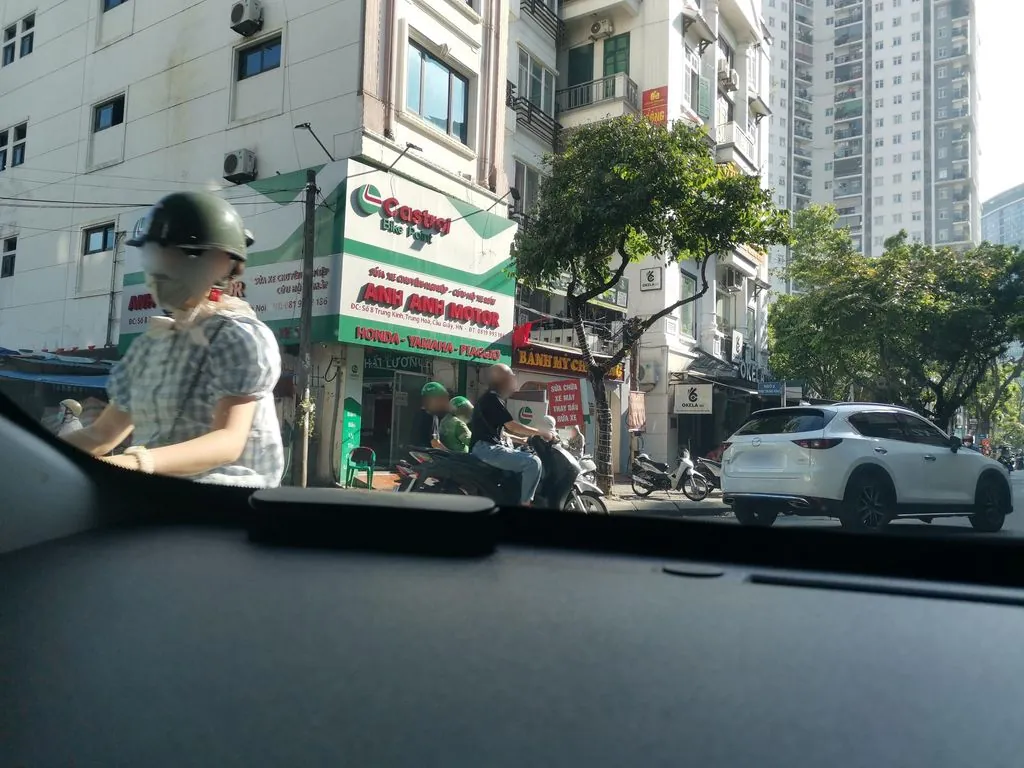 Nhà Hàng Hải Sản Trung Kính