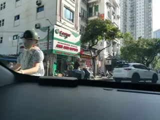 Nhà Hàng Hải Sản Trung Kính
