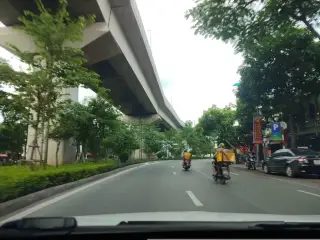Hẻm Quán Hoàng Cầu