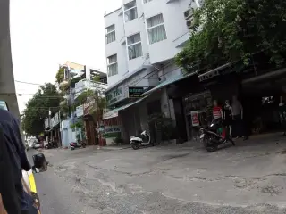 Gà nướng Quân Tâng Quang