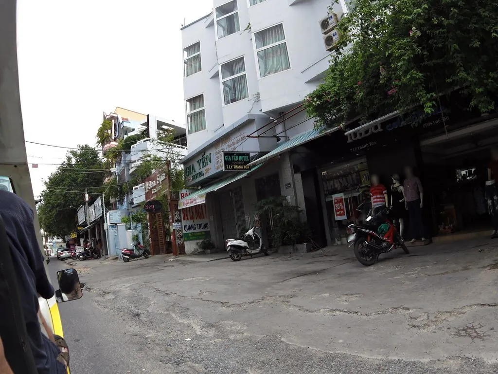 Gà nướng Quân Tâng Quang