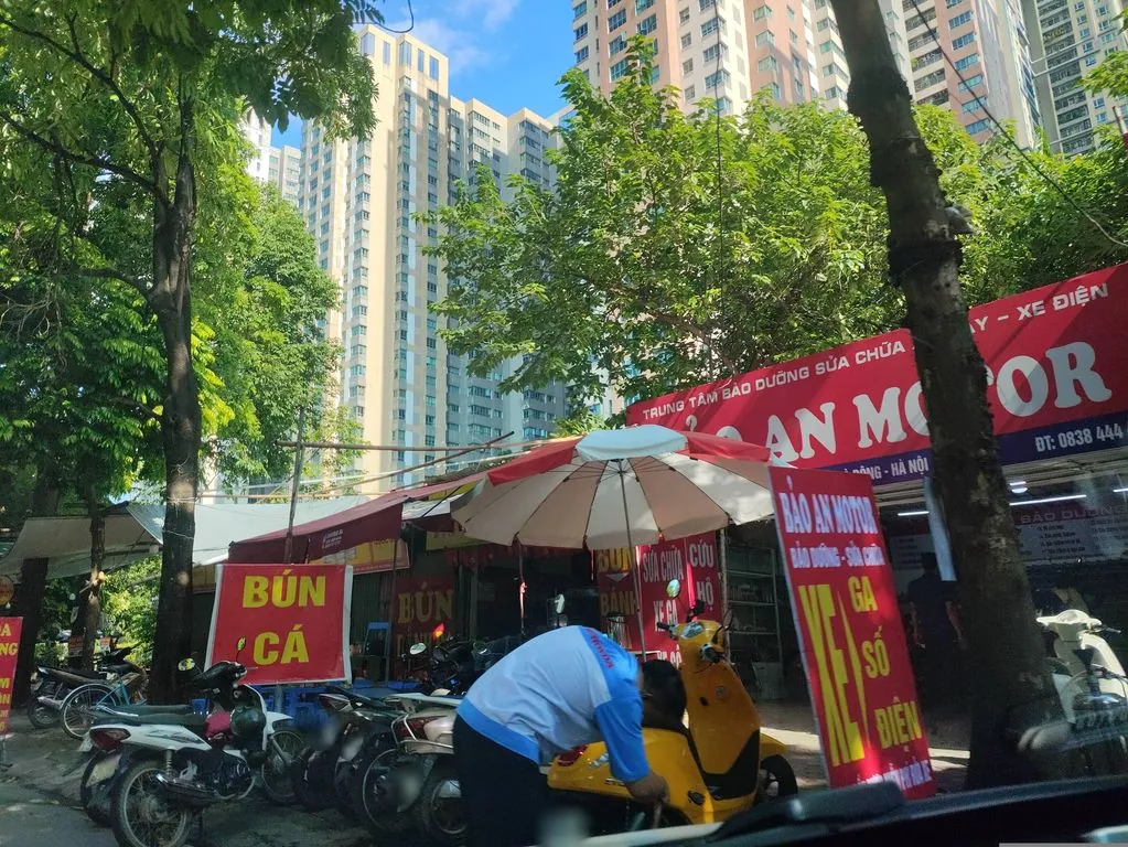 The Peak Club & Coffee