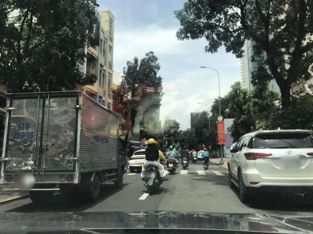Saigon Corner Lý Chính Thắng