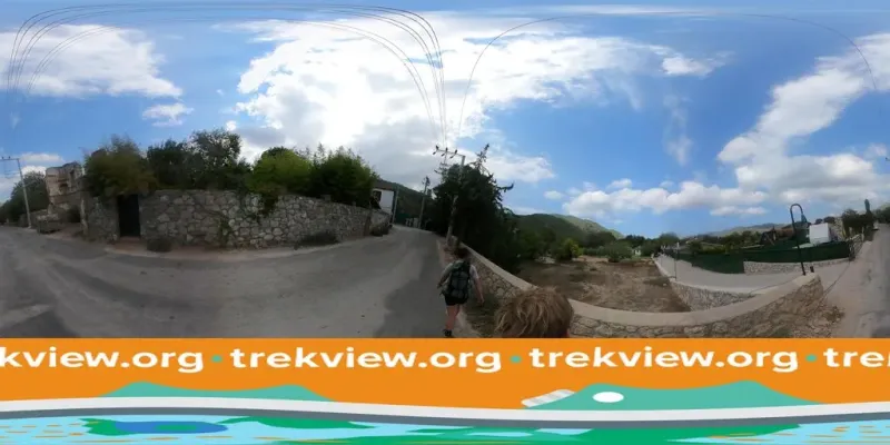 Kayakoy Sus Tavukculuk